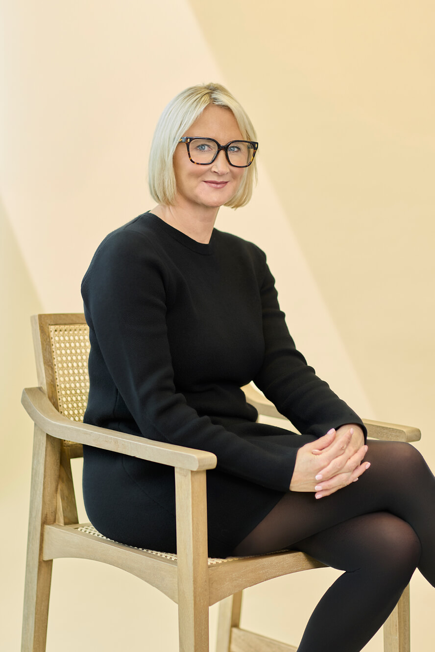 Claire Nelson